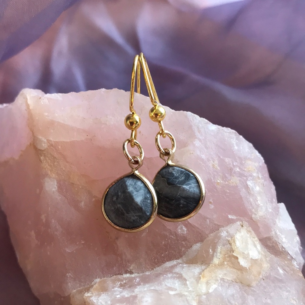 Dangle earrings